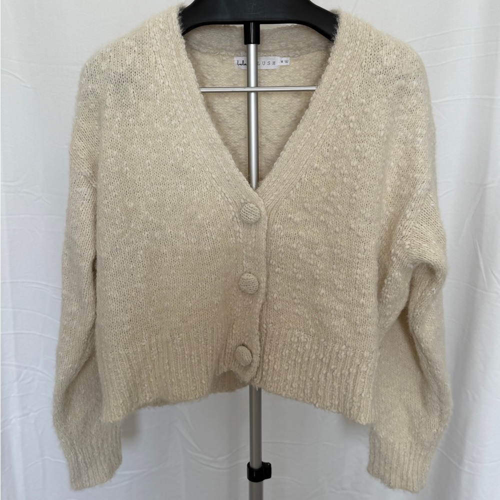 Lulu’s Lush medium knit, cream colored cardigan